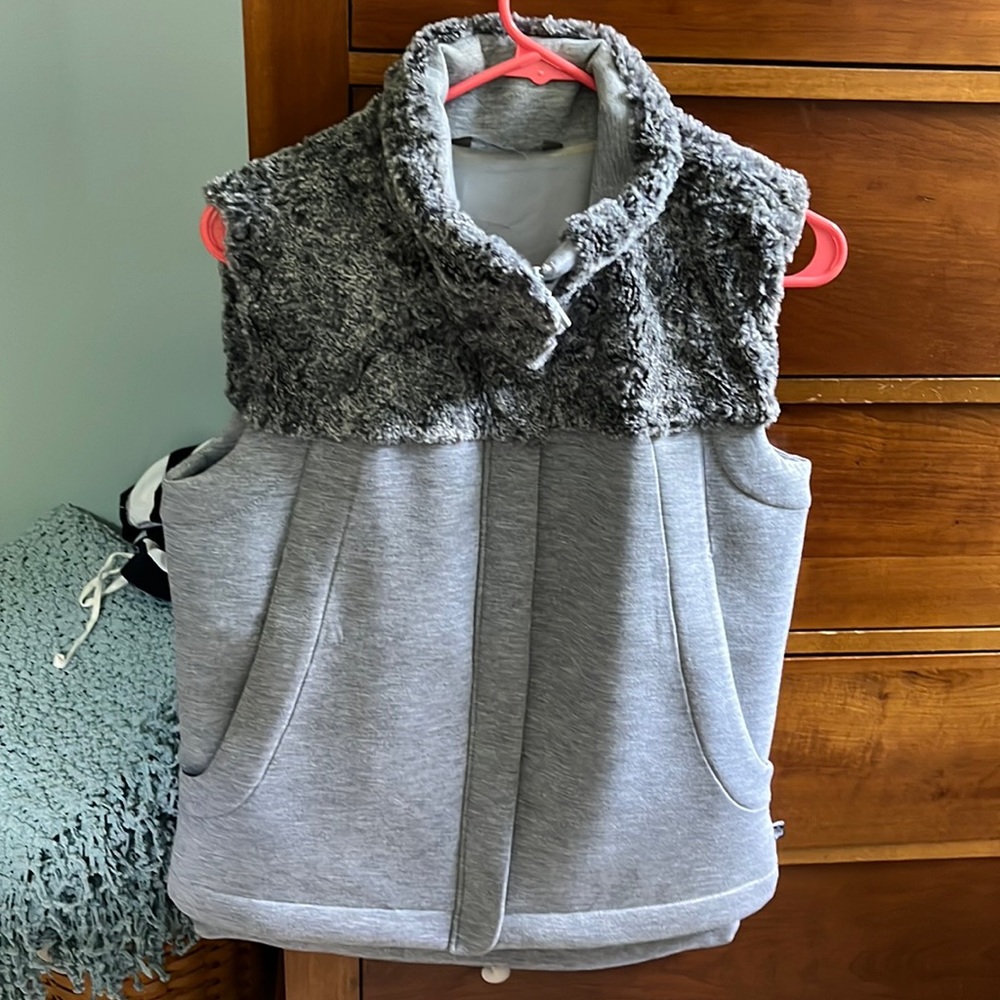 North face gray vest